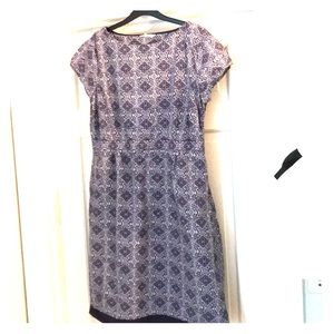 Blue and white pattern summer dress